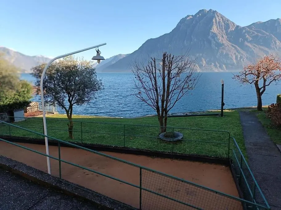 Patty Zu - Lakeside Apartment Riva di Solto İtalya
